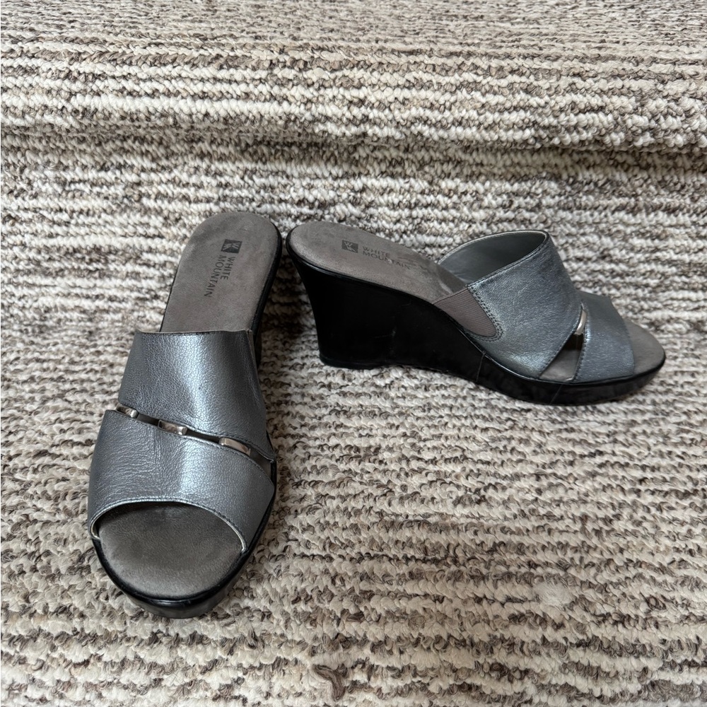 White Mountain Stylish Gray Wedge Sandals